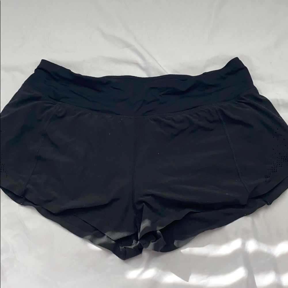black athletic lululemon shorts